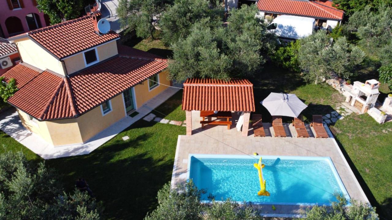 Damjanic Holiday House บระทอนิกลา ภายนอก รูปภาพ